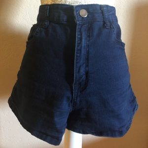 Dark blue short shorts